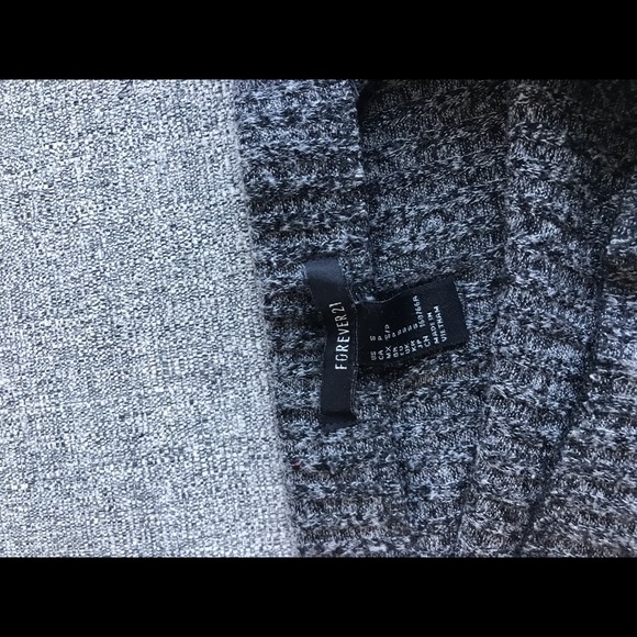 Grey Knit Skirt - Picture 2 of 2